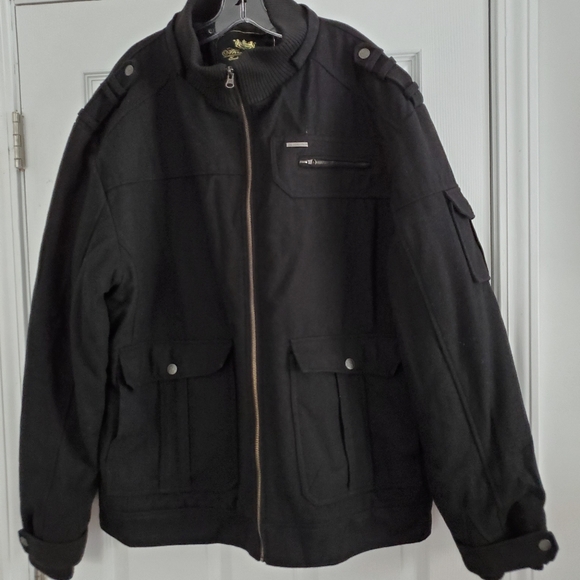 Men's Coat - Picture 1 of 7